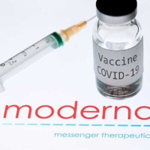 Vaccino anti Covid Moderna, via libera della Fda in Usa: può essere somministrato a chi ha più di 18 anni