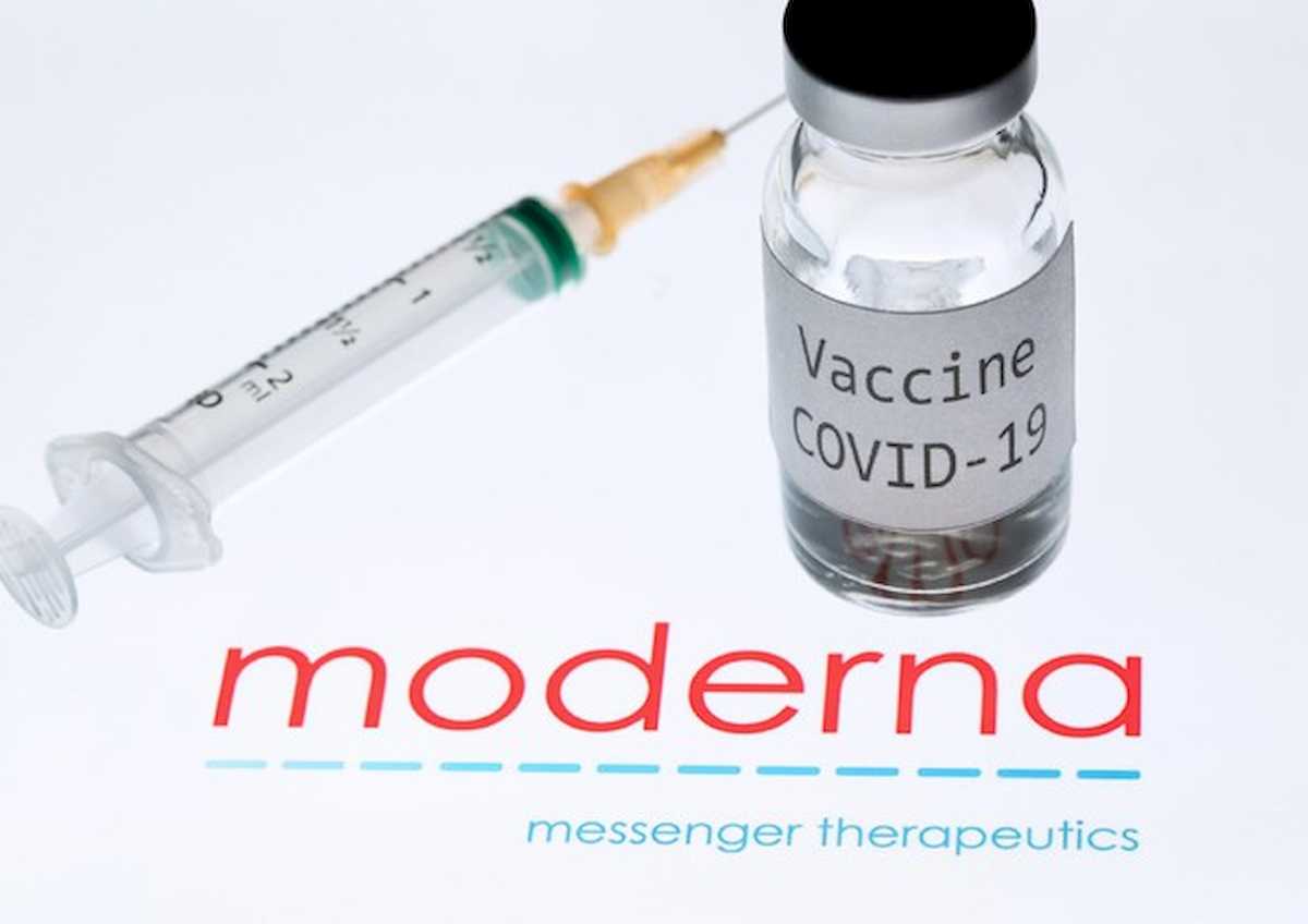 Vaccino anti Covid Moderna, via libera della Fda in Usa: può essere somministrato a chi ha più di 18 anni
