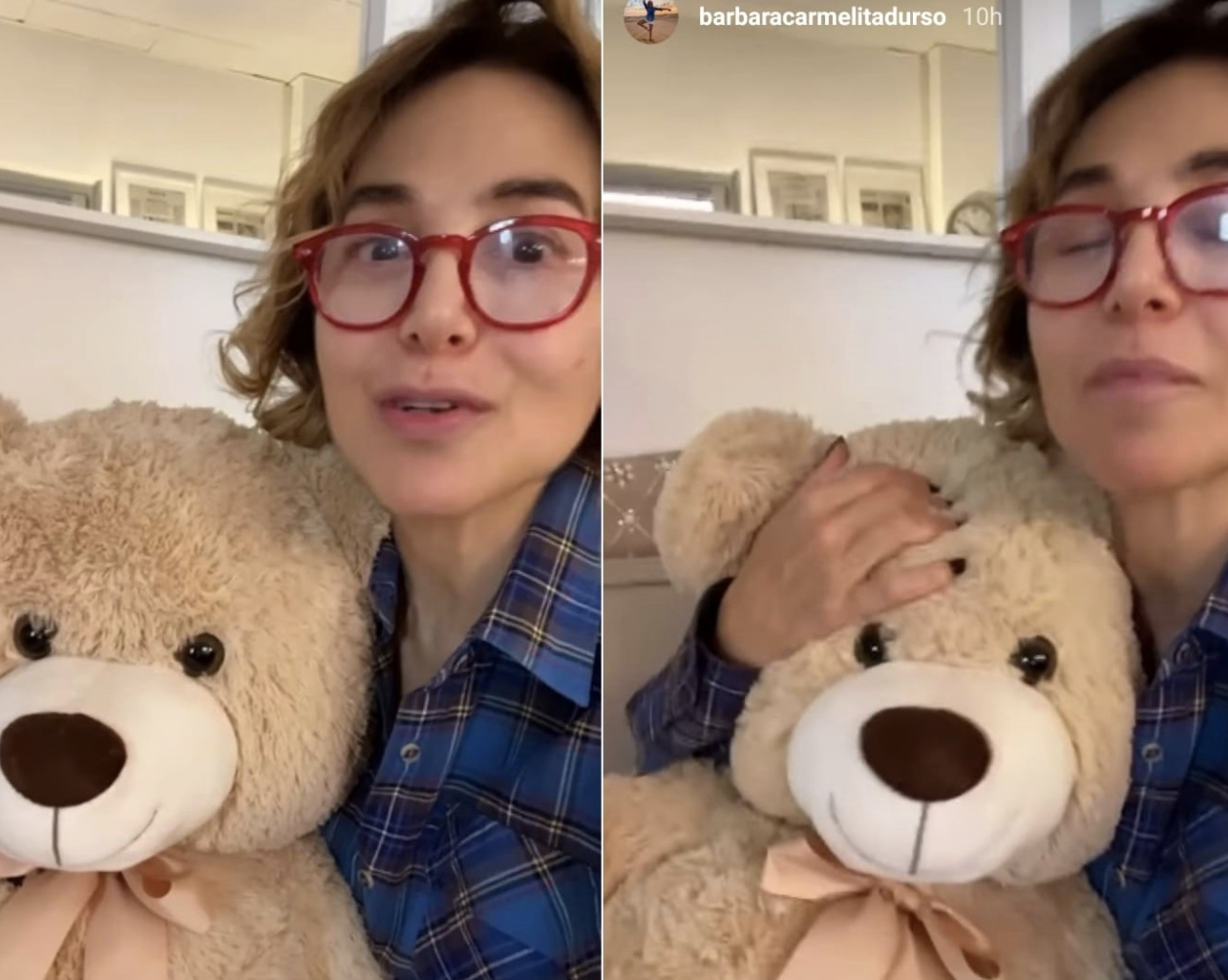 Barbara D'Urso, la prima vera foto senza trucco: selfie su Instagram abbracciata al suo orso di peluche
