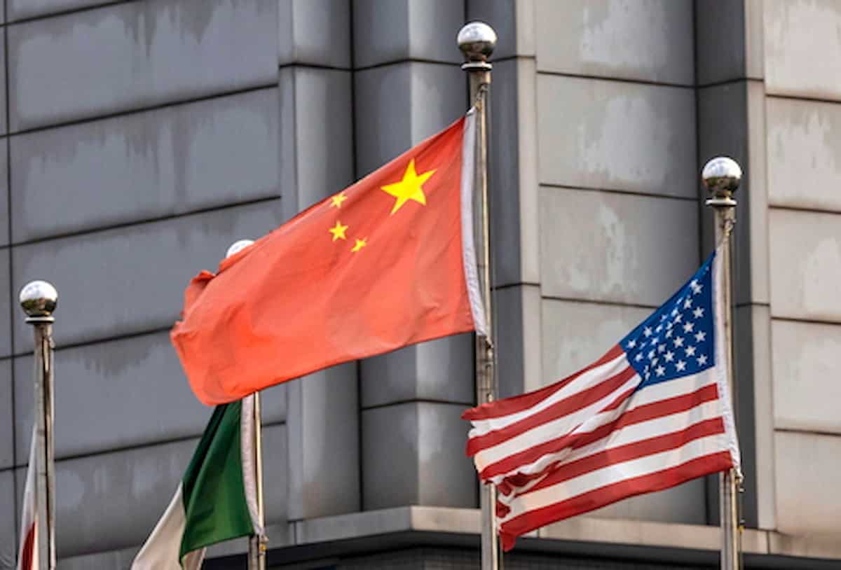 Cina e Usa, è scontro. Biden critica le politiche su Hong Kong e Xinjiang, Pechino minaccia