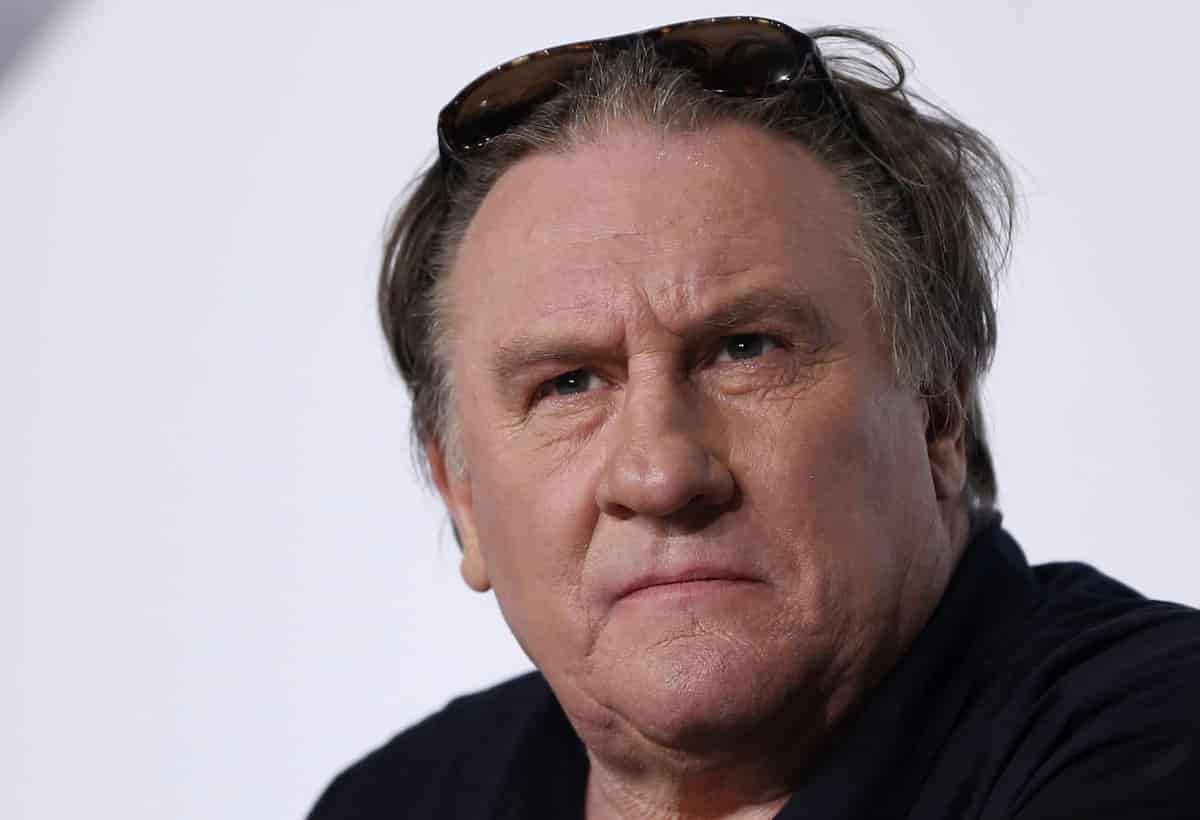 Gérard Depardieu indagato per stupro: l'attore francese accusato di violenze su una giovane attrice