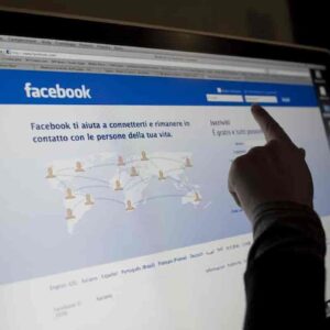 Antitrust, sanzione di 7 milioni di euro a Facebook per l'uso dei dati degli utenti (e per la mancata rettifica)