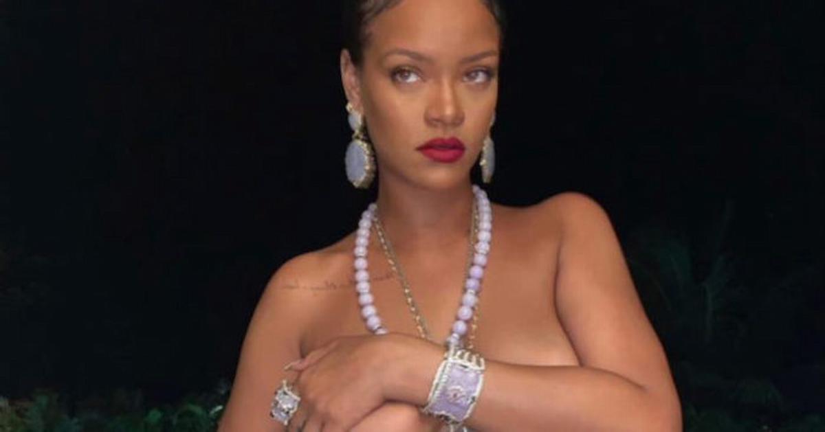 Rihanna col ciondolo di Ganesh in topless: la foto su Instagram offensiva per gli induisti
