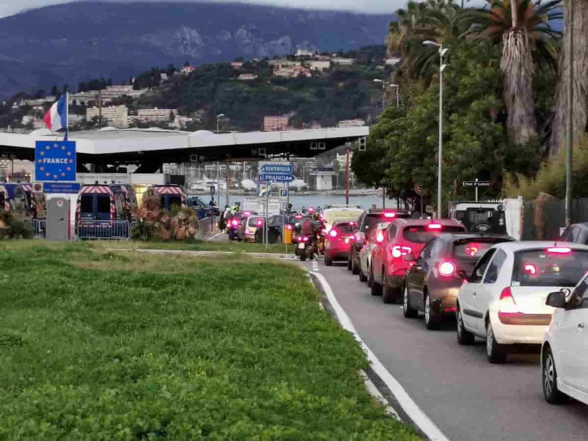Sanremo e Ventimiglia, nuove restrizioni dal 24 febbraio al 5 marzo. Scuole chiuse e divieto di asporto