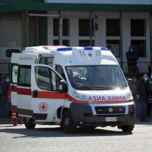 Napoli, incidente alla stazione ferroviaria Circum di Botteghelle