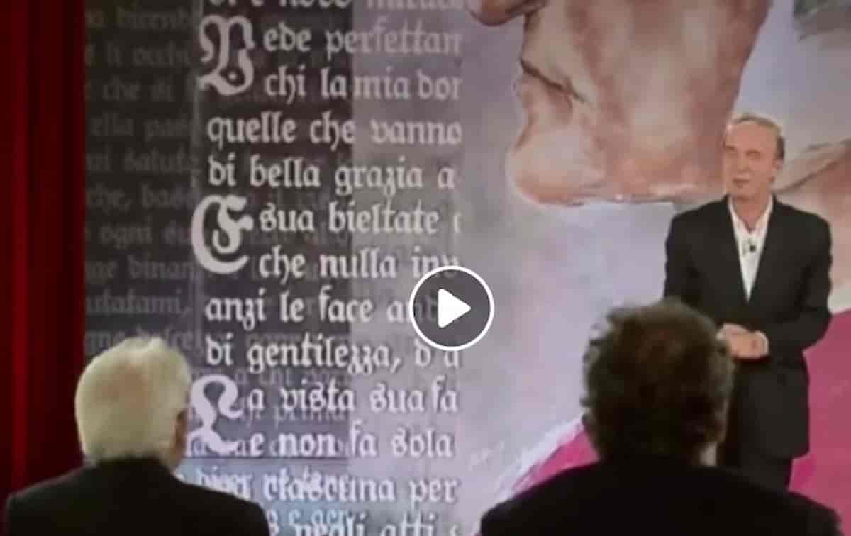 Benigni scherza con Mattarella mentre legge XXV Canto del Paradiso: "Per lei farei il barbiere" VIDEO