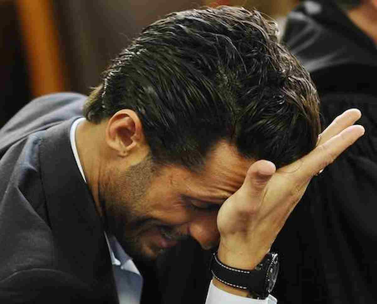 Fabrizio Corona in Tribunale a Milano, il suo messaggio ai giudici: "Mi dispiace ho sbagliato, chiedo scusa"