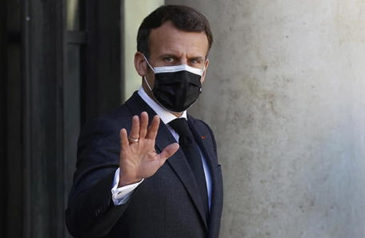 Francia, Macron parla alla nazione: "Tutto il Paese in zona rossa. Variante inglese epidemia nell'epidemia"