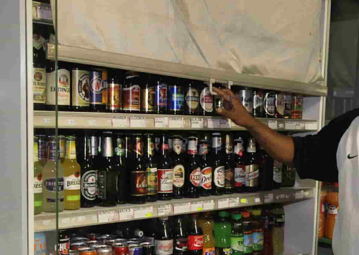 Minimarket e vendita alcolici dopo le 18, ora il Comune di Roma prepara la stretta