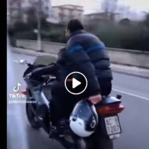 Palermo, bambino di 8 anni guida moto di grossa cilindrata: il VIDEO finisce su TikTok