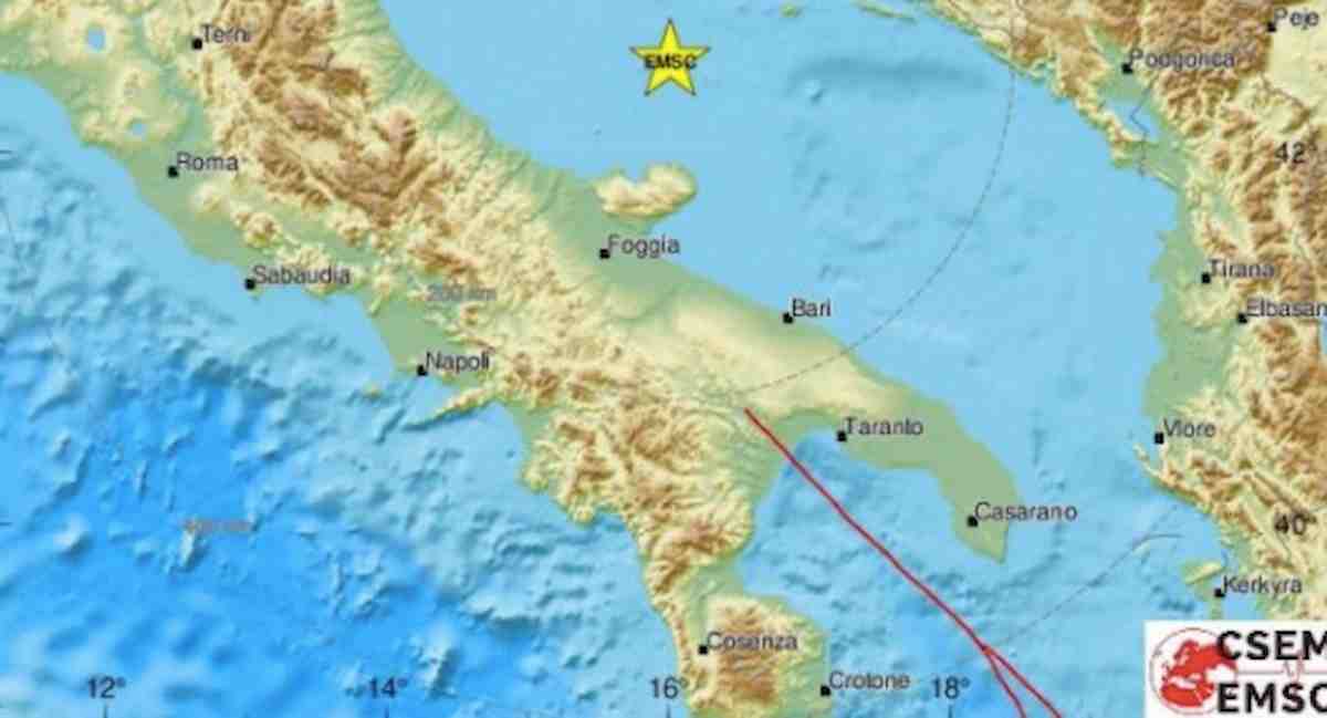 Terremoto Puglia, scossa avvertita fino a Bari e in Campania: epicentro nel mar Adriatico, su WhatsApp impazzano messaggi