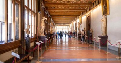 Galleria degli Uffizi, con il restauro scoperti due affreschi, tre scheletri ed un pozzo medievale