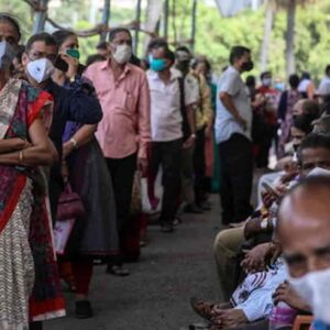 Bollywood in crisi con la pandemia da Covid in India: gli attori pensano al piano B e tornano a casa
