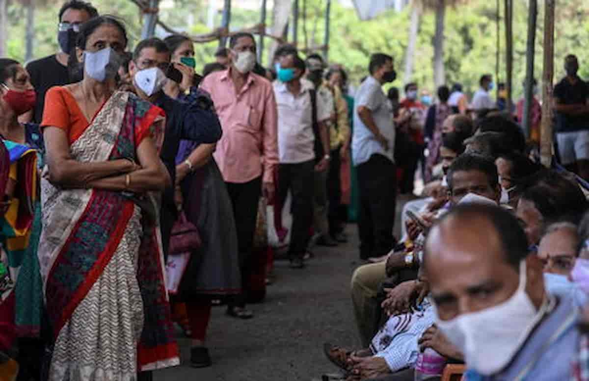 Bollywood in crisi con la pandemia da Covid in India: gli attori pensano al piano B e tornano a casa