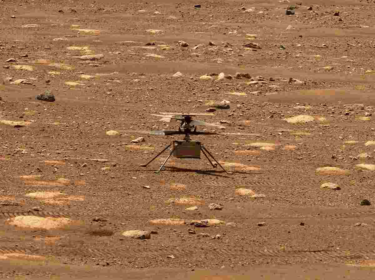 Marte, Ingenuity vola: il drone-elicottero della Nasa ha volato per la prima volta sul pianeta rosso