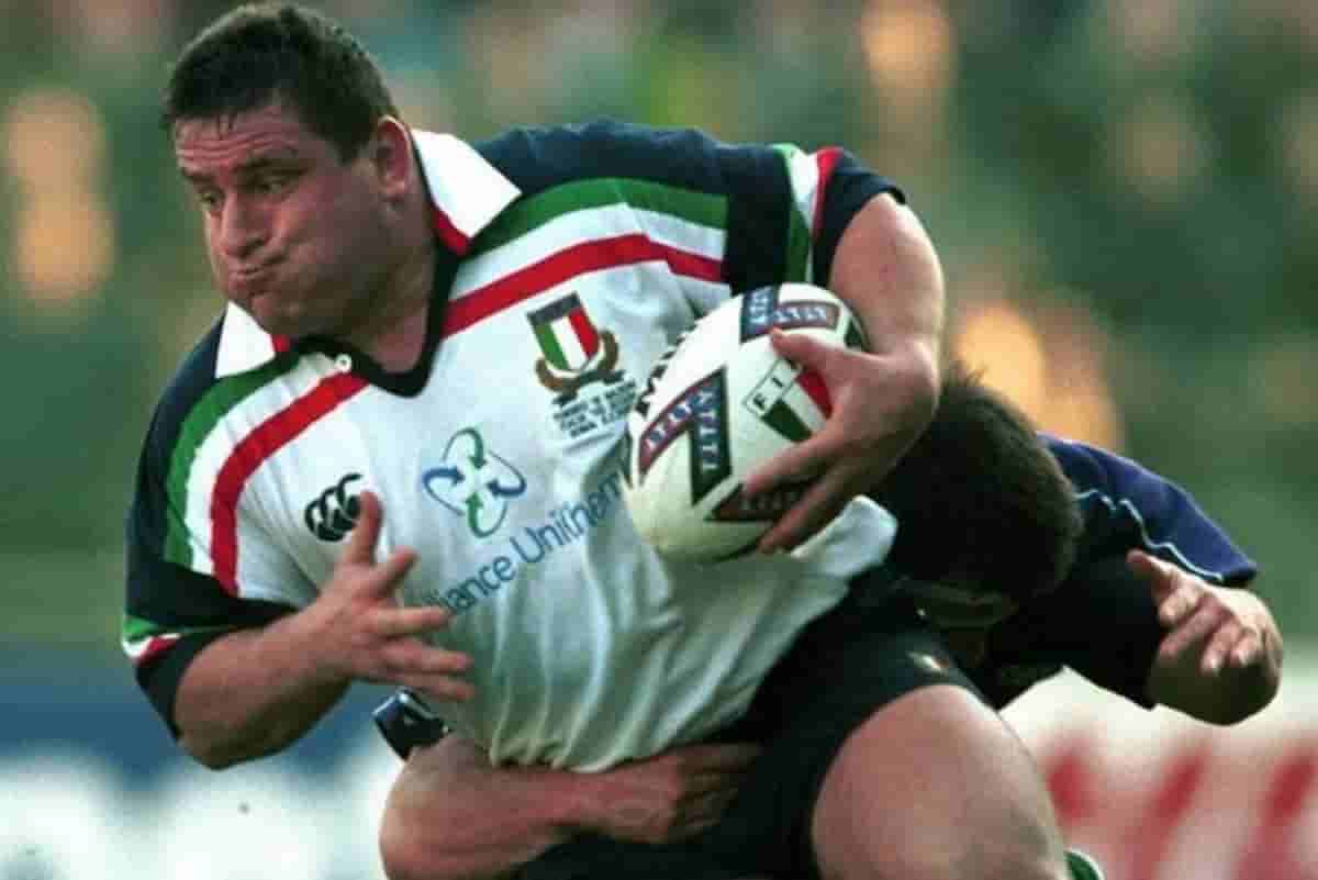 Massimo Cuttitta morto di Covid, la stessa malattia ha ucciso sua madre 3 giorni fa: giocava nella nazionale di rugby