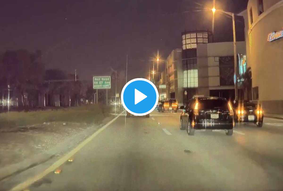 Meteorite in Florida: il video di un automobilista di Miami, la palla di fuoco squarcia il cielo stellato