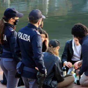 Milano: la baby gang che rapinava e aggrediva senza motivo ragazzi, passanti e ristoratori all'Arco della Pace