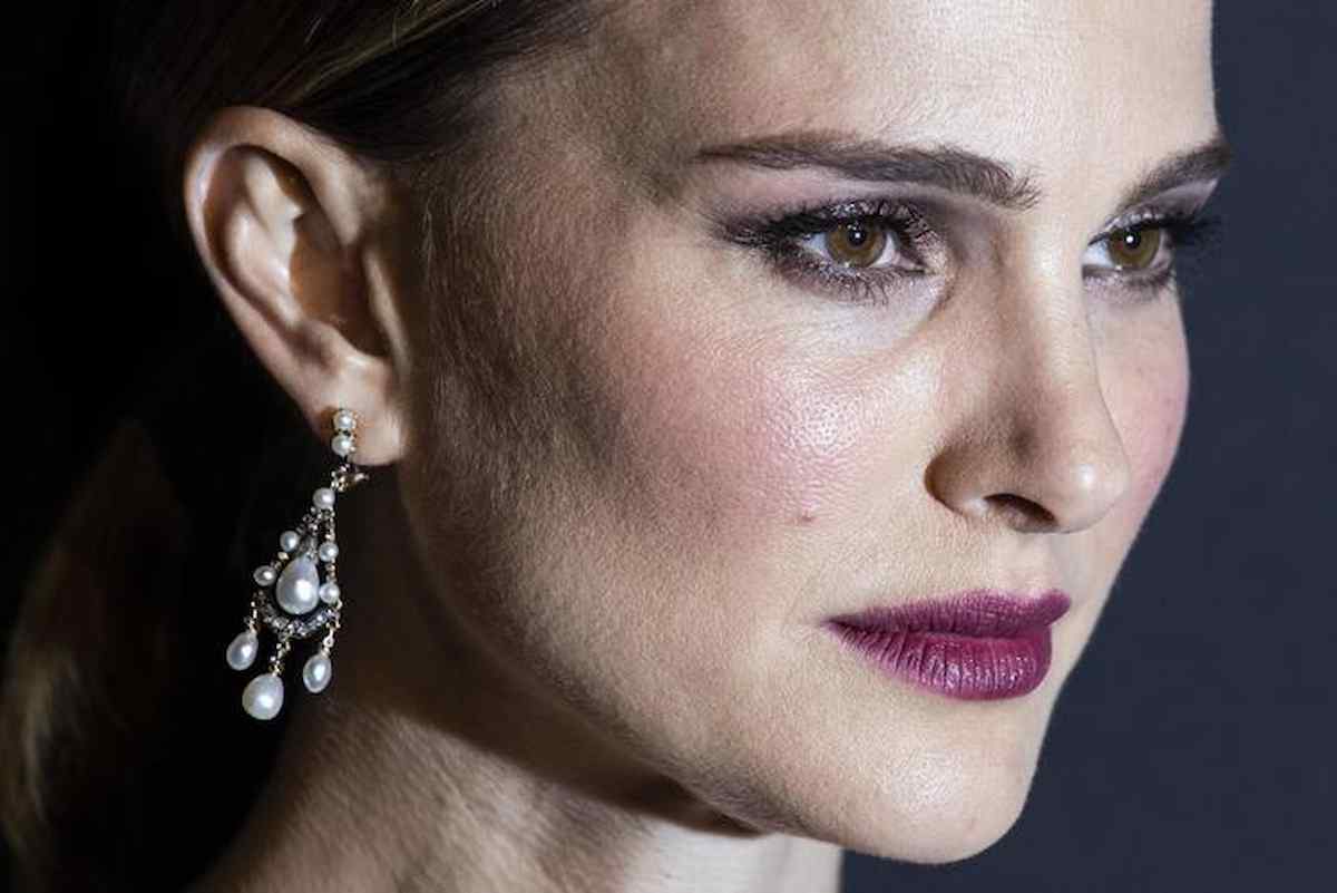 Elena Ferrante, I giorni dell'abbandono diventa un film con Natalie Portman protagonista
