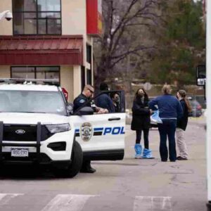 Colorado, sparatoria a una festa di compleanno (dove c'è la fidanzata): 7 morti, tra cui lui (suicida) e la fidanzata