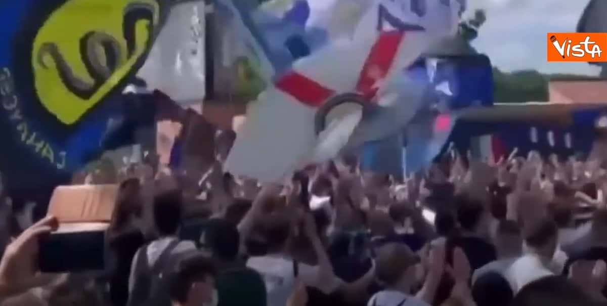 Festa scudetto dei tifosi Inter a San Siro