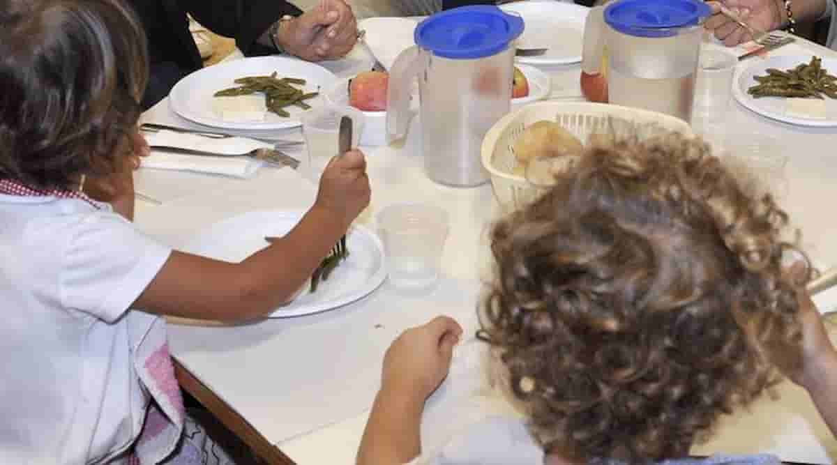 Monterotondo (Roma): viti e bulloni nei pasti dei bambini a scuola, ultimo caso un chiodo nel panino