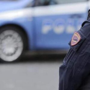 Varese aggredisce donna polizia