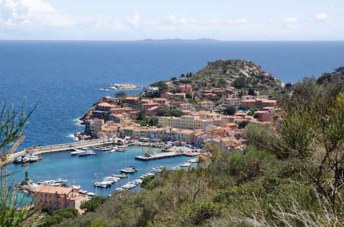 La classifica "Mare più bello" di Legambiente e Touring club: Sardegna la più premiata con Toscana e Puglia