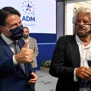 Beppe Grillo bimbo: Re Conte è nudo! E il Pd resta in mutande