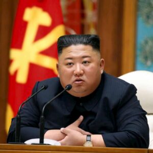 Kim Jong Un emaciato spaventa la Corea del Nord: la tv di Stato parla della sua salute precaria