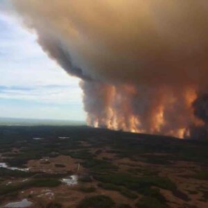 Canada, caldo anomalo fa quasi 500 morti, villaggio di Lytton prende fuoco dopo i 50 gradi