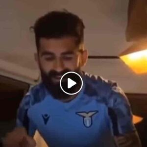 Hysaj canta Bella Ciao per presentarsi alla Lazio: sarebbe stato quasi meglio "Grazie Roma"...