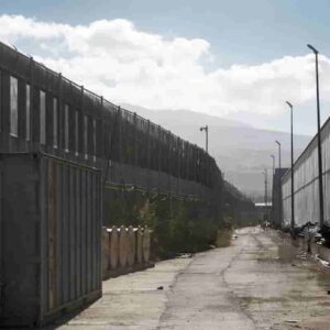 Melilla: 230 migranti scavalcano la barriera ed entrano in Spagna tramite l'enclave