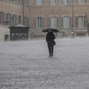 Meteo, le previsioni: Italia da domenica spaccata in due. Piogge al Nord, caldo al Sud