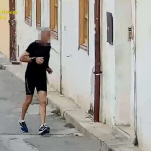 Comune di Palermo, timbrano il cartellino e vanno a fare jogging: nei guai 28 dipendenti