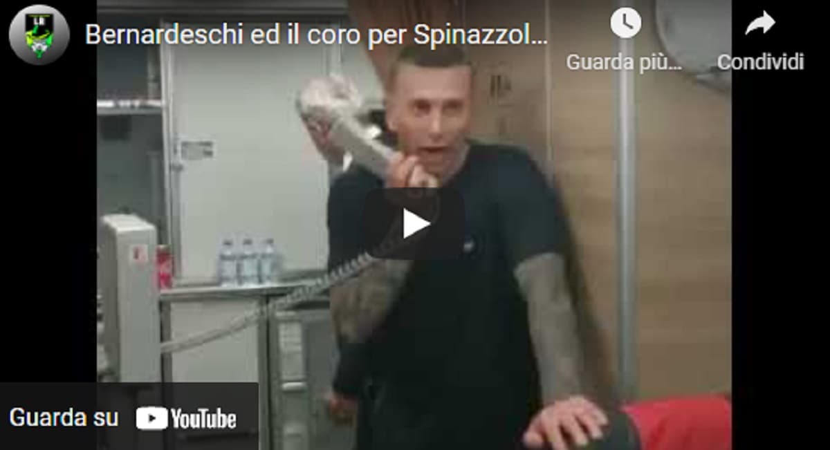 Spinazzola, Bernardeschi e la telefonata con coro dall'aereo: "Spina, Spina..." VIDEO