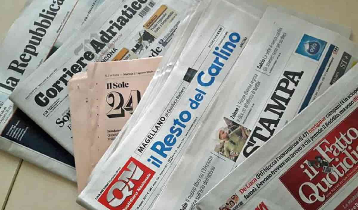 Vendite giornali quotidiani, giugno conferma la crisi: in 3 anni svanito un terzo del mercato, digitale così non basta