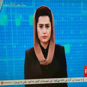 Tolo News mette una donna a condurre il telegiornale: atto di sfida contro i talebani