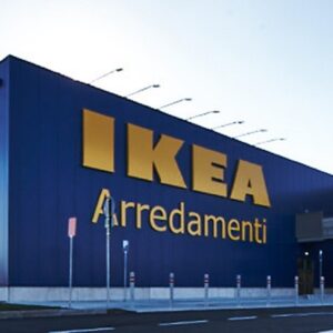 Ikea assume diplomati e laureati: le figure ricercate, i requisiti e come fare domanda