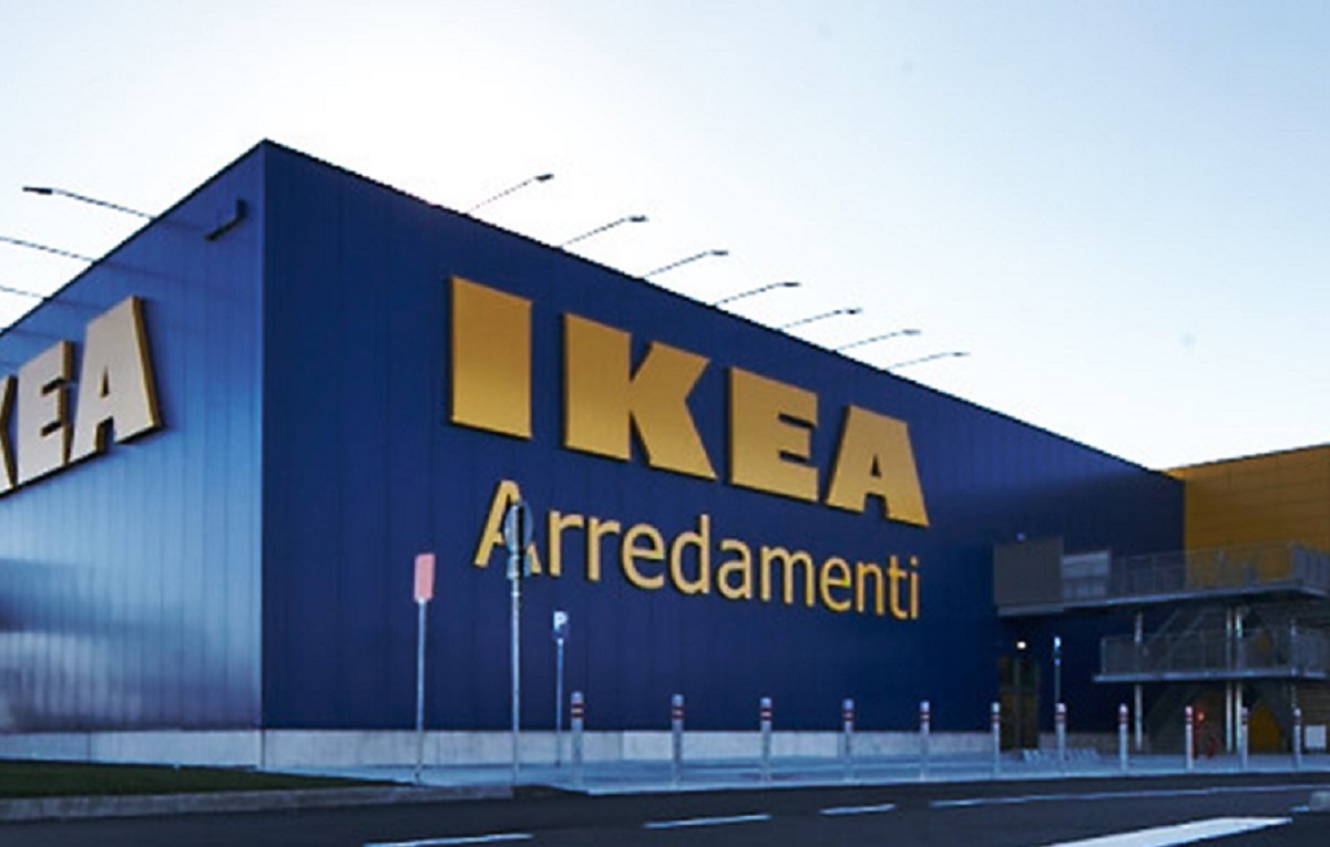 Ikea assume diplomati e laureati: le figure ricercate, i requisiti e come fare domanda