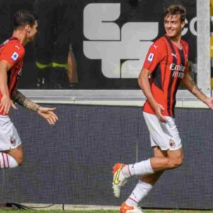 Daniel Maldini segna il 1° gol in Serie A in Spezia-Milan, papà Paolo esplode in tribuna