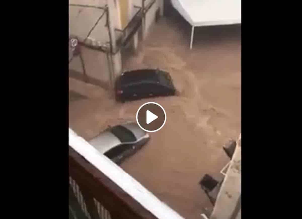 Alluvione Spagna: inondazioni sulla Costa Orientale, le strade come fiumi ad Alcantar VIDEO