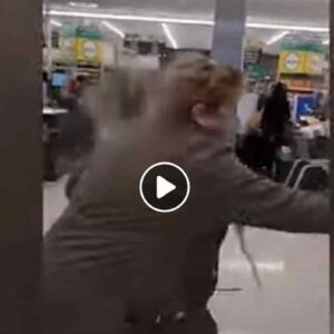 Nuova Zelanda, attentato a Auckland: accoltella sei persone al supermercato, la polizia lo uccide VIDEO
