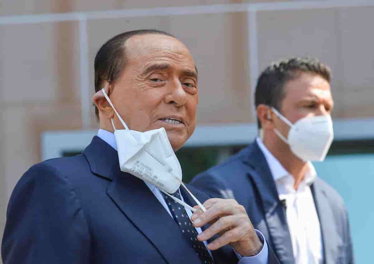 Berlusconi al San Raffaele per una visita dal dottor Zangrillo: è la terza volta in 2 settimane