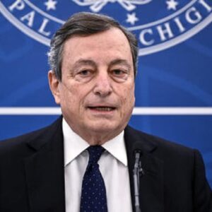 Mario Draghi: "L'uso del Green Pass verrà esteso. Violenza No Vax odiosa. Ribadisco l'invito a vaccinarsi"
