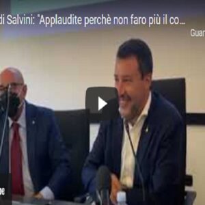 Salvini e la battuta in conferenza stampa: “Applaudite perché non faro più il consigliere a Milano? Tornerò” VIDEO