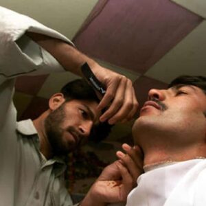 Afghanistan, i talebani vietano agli uomini di tagliarsi la barba: "E nessuno osi lamentarsi"