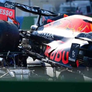 Gp Monza, Verstappen punito (tre posizioni di penalità alla prossima partenza). Halo salva la testa di Hamilton FOTO VIDEO
