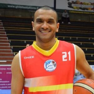 Jabeur Fathallah, giocatore di basket della Fortitudo Messina muore dopo malore in campo