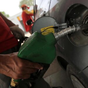 Prezzi della benzina sempre più alti: costa fino a 1,918 euro a litro, salgono anche diesel e gpl